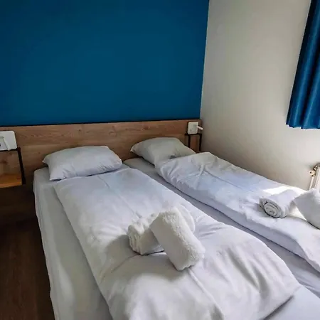 6 - Persoons Lakeside 15 Ewijk