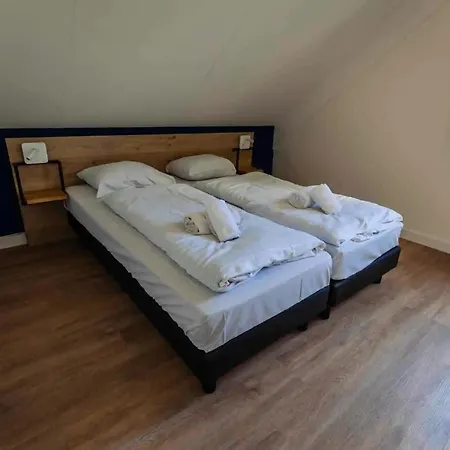 6 - Persoons Lakeside 15 Holiday home