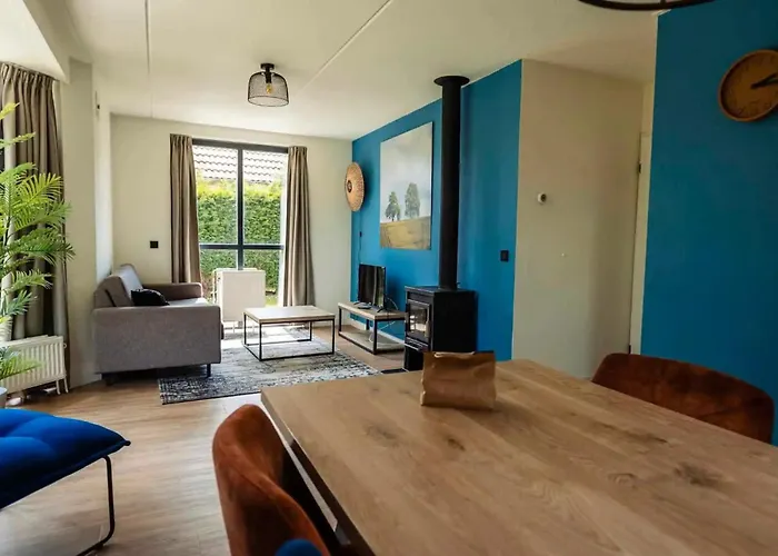 Holiday home 6 - Persoons Lakeside 15 *