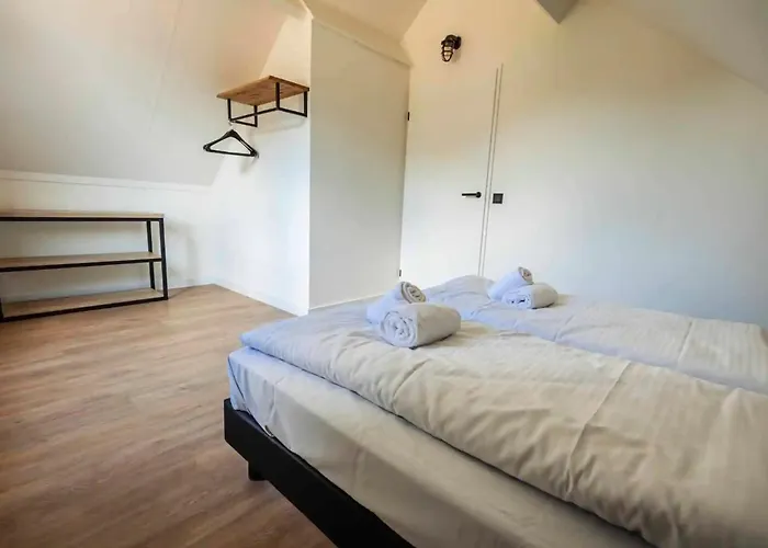 6 - Persoons Lakeside 15 Ewijk